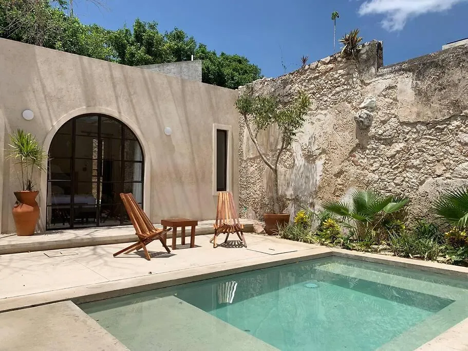 מרידה Newly Restored House “Casa Lohr” With Private Pool בית נופש